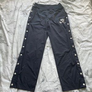 NEW Nike Sportswear Tearaway Pants